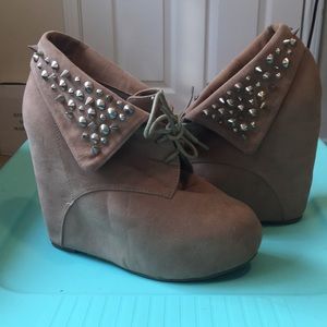 Tan suede heeled boots